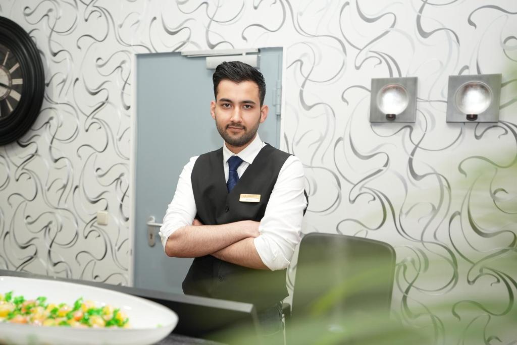 Hotel Attaché an der Messe - Resim 16