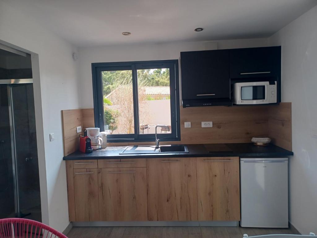 Mini villa a Lecci, Proche de la mer - Apartamento De Una Habitación