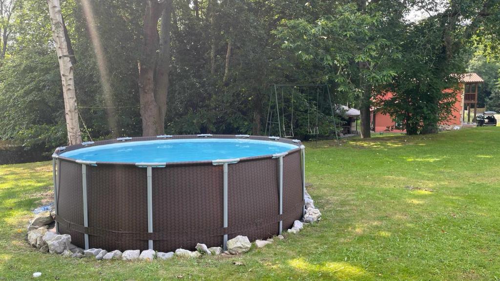Bazén v ubytování Villa Las Ardillas nebo v jeho okolí