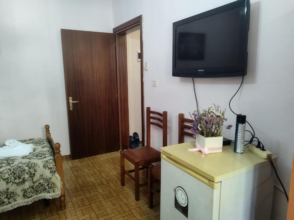 Guest Room Tirana Center - Image 4