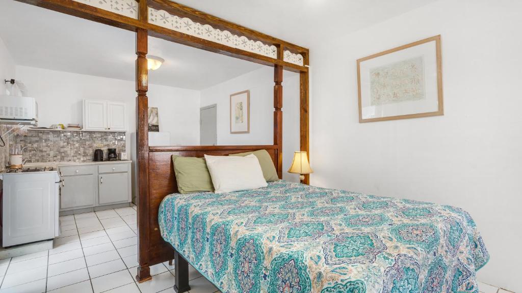 Кухня або міні-кухня у Edwards Guesthouse