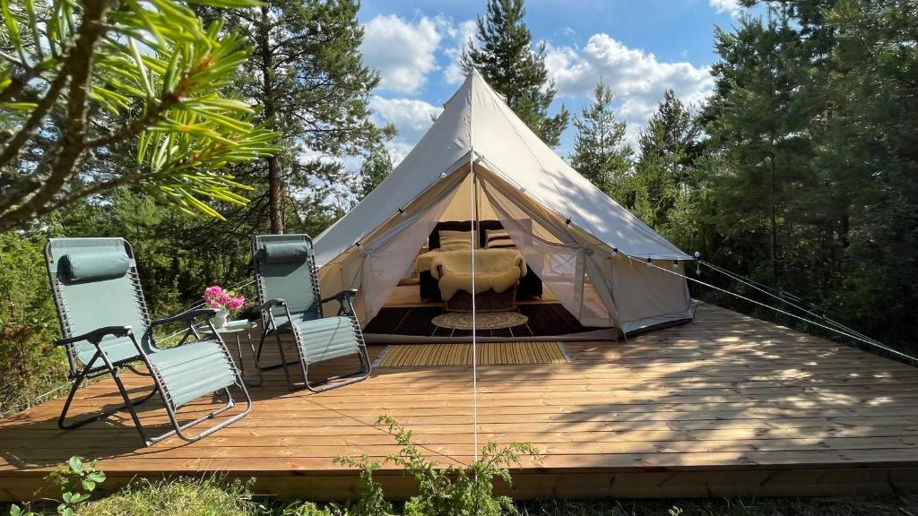 Budova, kde se the luxury tent nachází