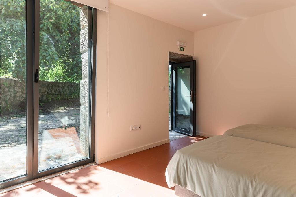 Casa Amorim Girão - Habitación Doble De Lujo Con Cama Extra