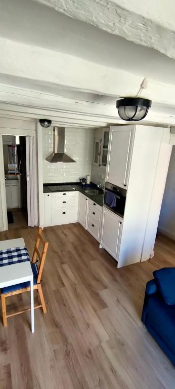 Kuchyň nebo kuchyňský kout v ubytování 3 Apartamento tipo estudio ideal para tus vacaciones