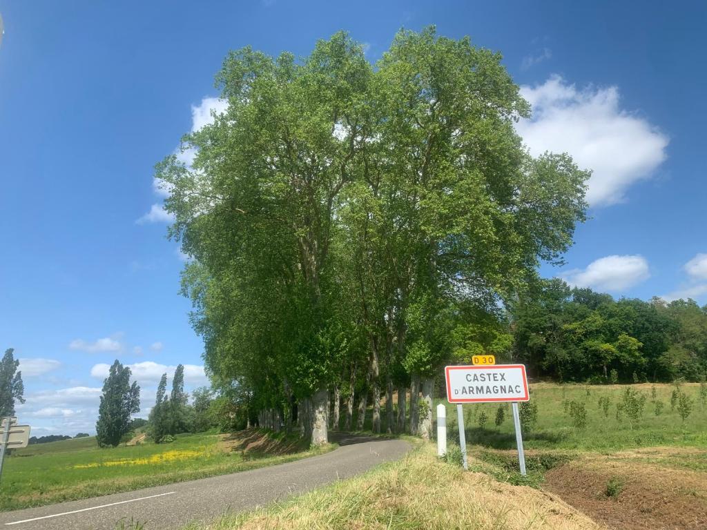 Gîte ferme équestre avec piscine - Maison De Deux Chambres