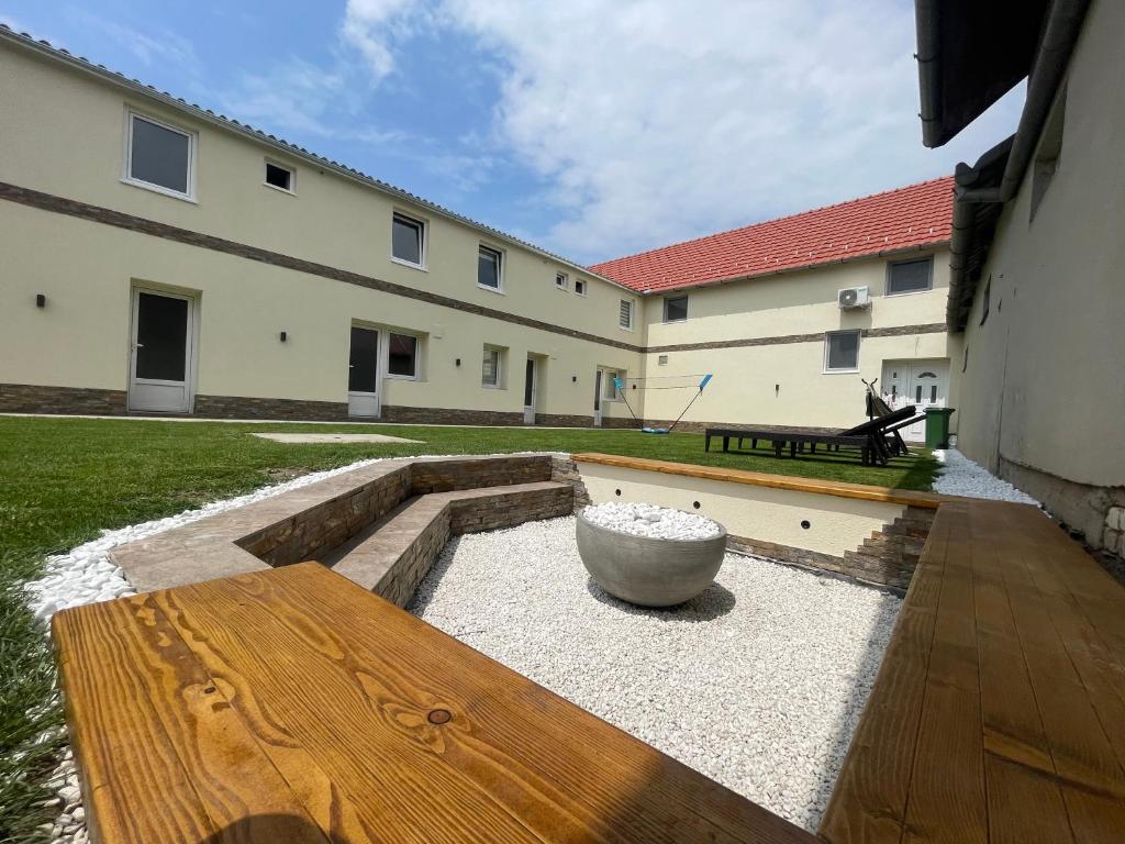 Budova, kde se apartmán nachází