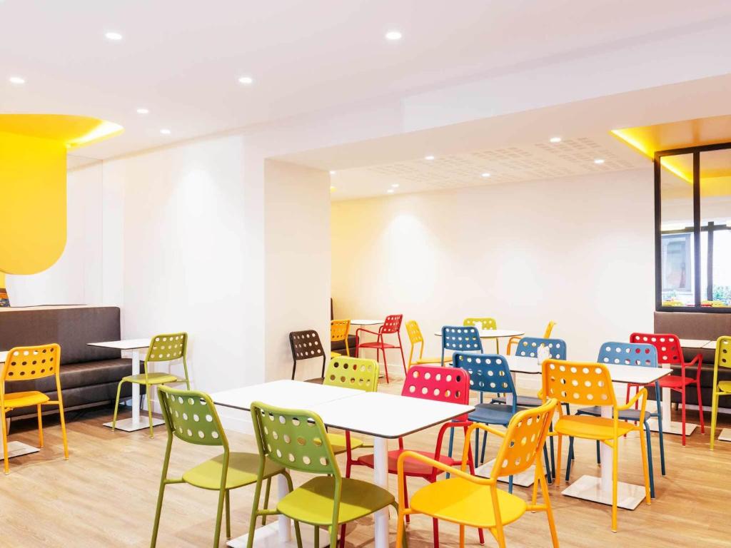 Posezení v ubytování ibis Styles Paris La Défense Courbevoie