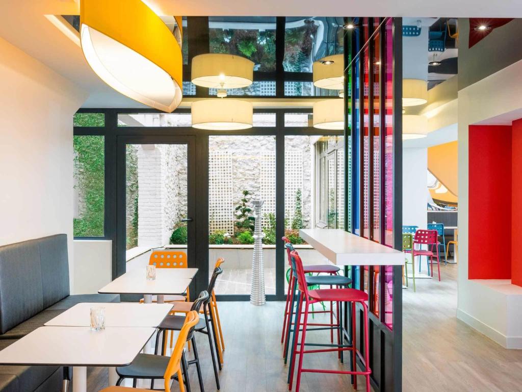 Posezení v ubytování ibis Styles Paris La Défense Courbevoie