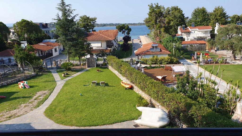 Ett flygfoto av Villa Dimitrios(2 independent apartments 200sq m)