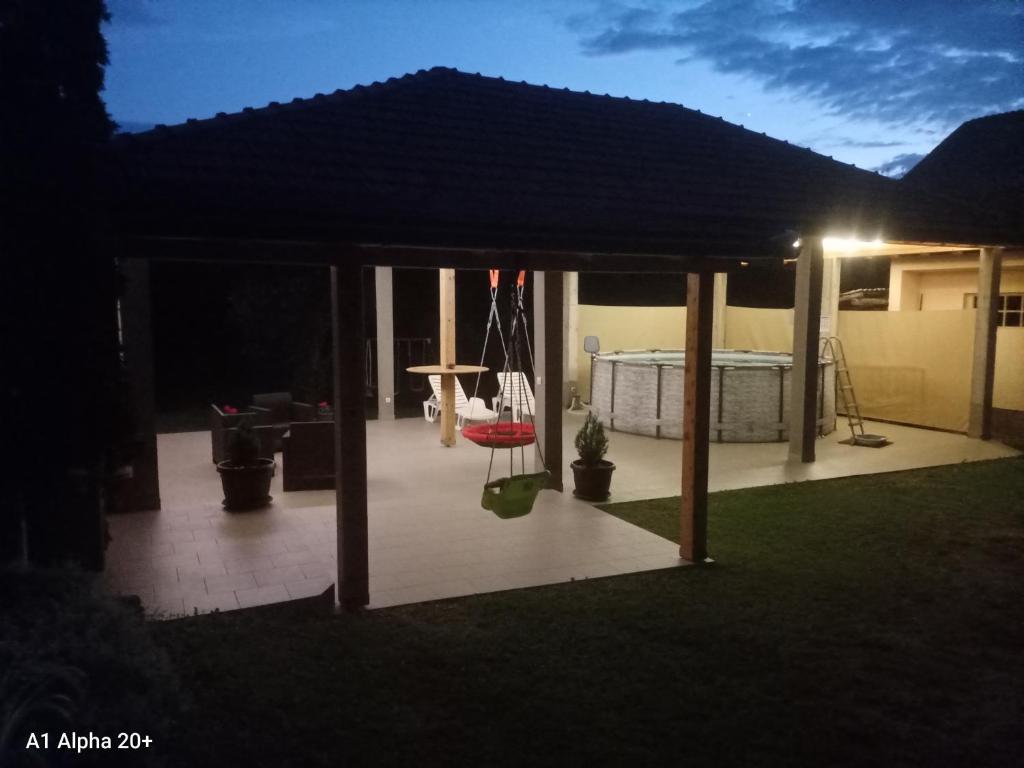 Patio alebo iná vonkajšia časť ubytovania Kuca za odmor Braco