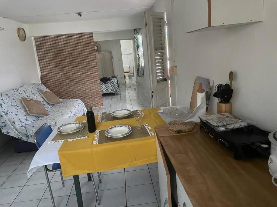 Kuchyň nebo kuchyňský kout v ubytování Soanna - Appartement à 5 minutes à pied de la plage