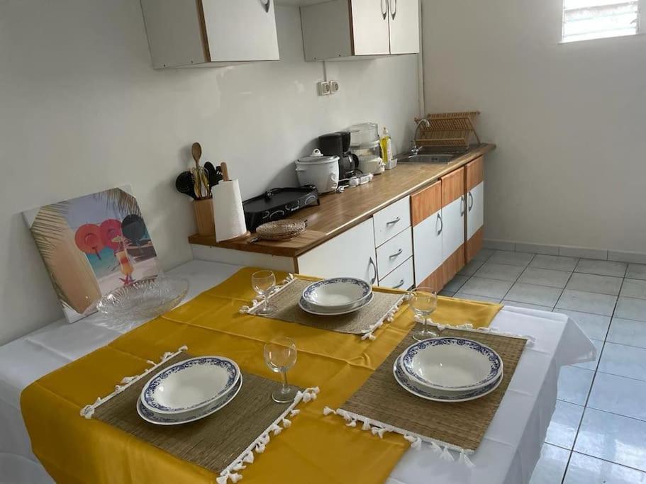 Kuchyň nebo kuchyňský kout v ubytování Soanna - Appartement à 5 minutes à pied de la plage