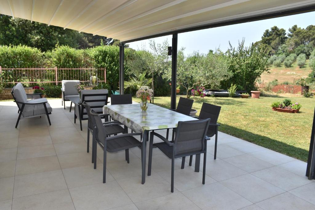 Vonkajšia záhrada v ubytovaní Apartment Pančur