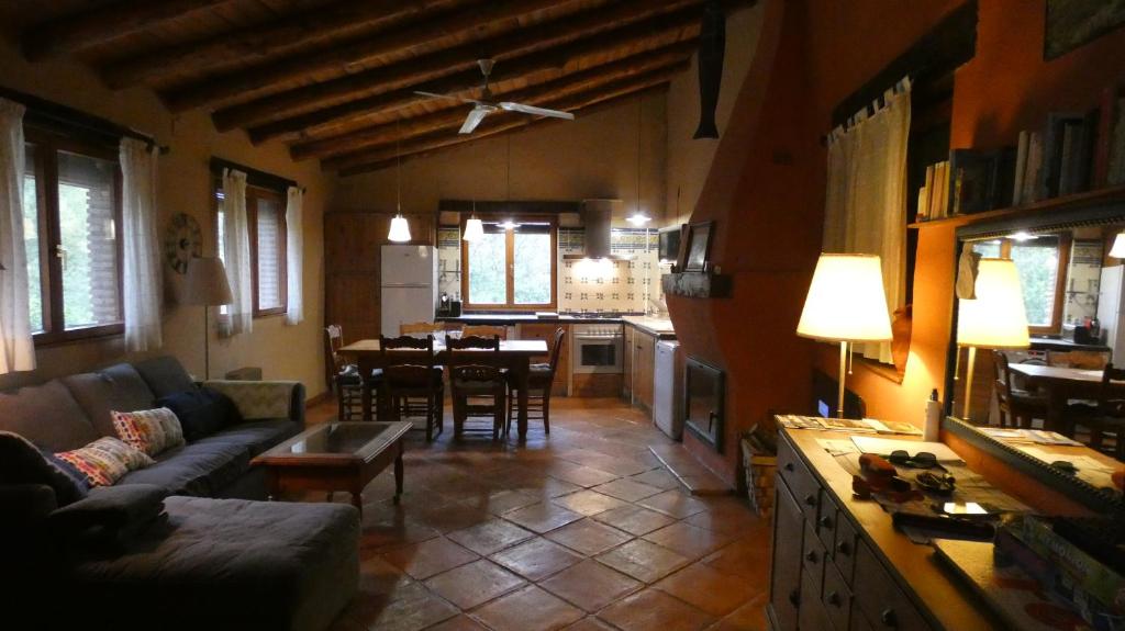 A seating area at Casa Rural El Riandero