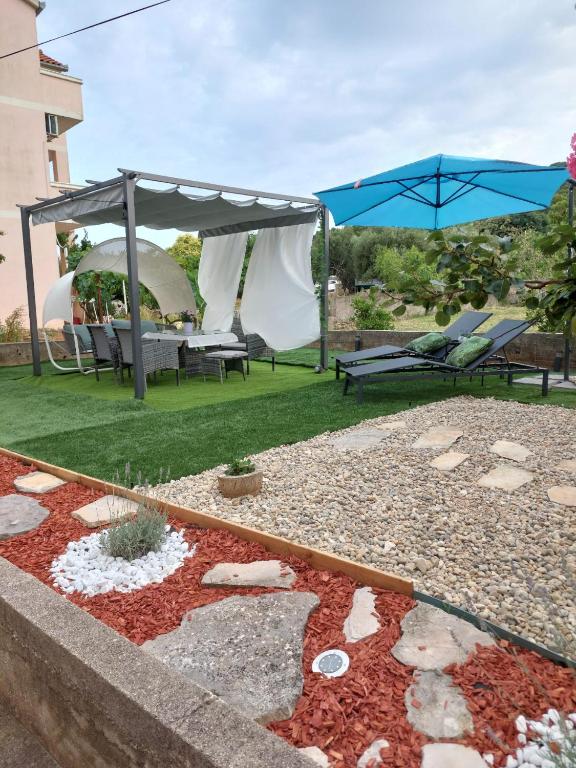 Zahrada ubytování Apartmani Poljak