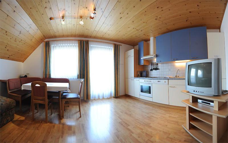 Kuchyň nebo kuchyňský kout v ubytování Ferienwohnung Plozner