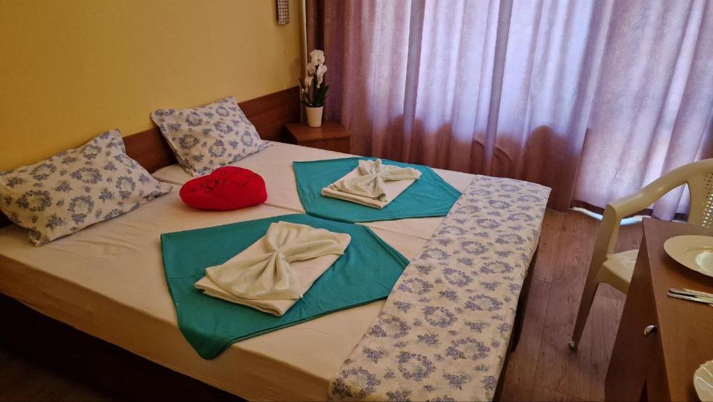 Postel nebo postele na pokoji v ubytování Complex Dobrudja