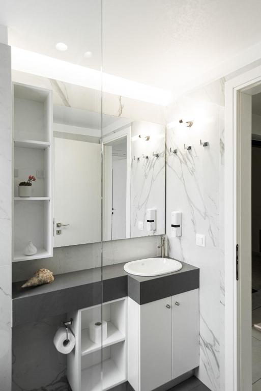 Spring Apartments - 18