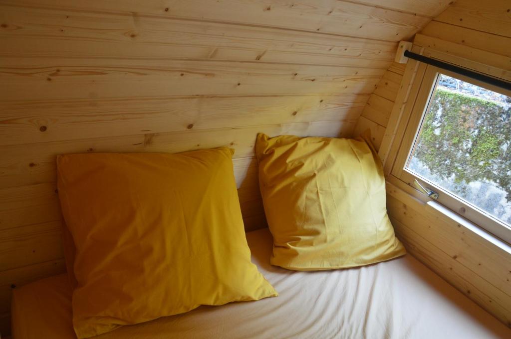 Postel nebo postele na pokoji v ubytování Camping Chon du Tarn