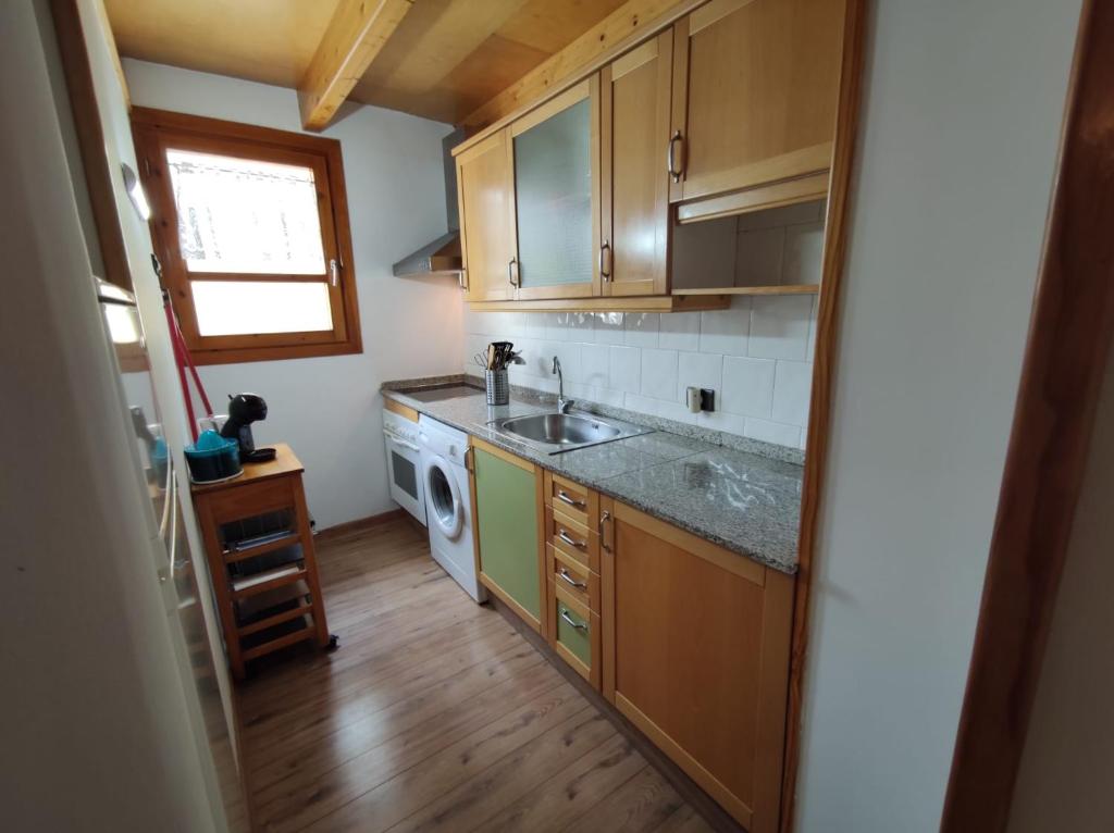 Kuchyň nebo kuchyňský kout v ubytování Inmocyma Soldorau-Benasque