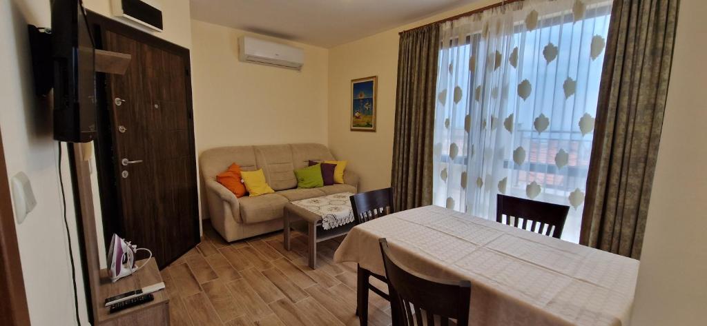 Postel nebo postele na pokoji v ubytování Luxury Apartments Ekaterina