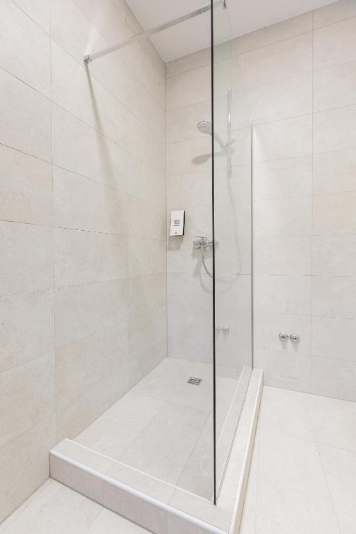 Stay Swanky Bed & Breakfast - Resim 33