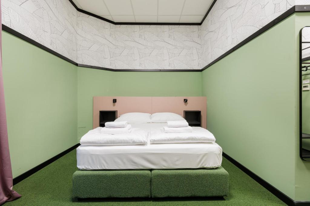 Stay Swanky Bed & Breakfast - Resim 31