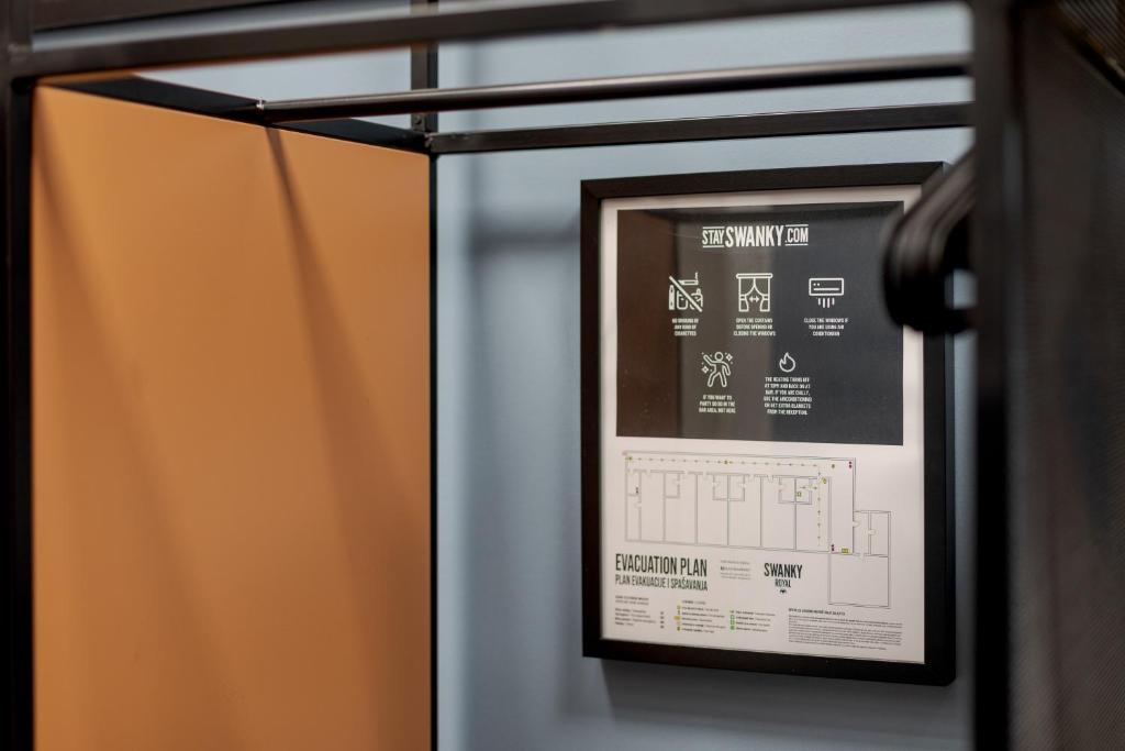 Stay Swanky Bed & Breakfast - Resim 11