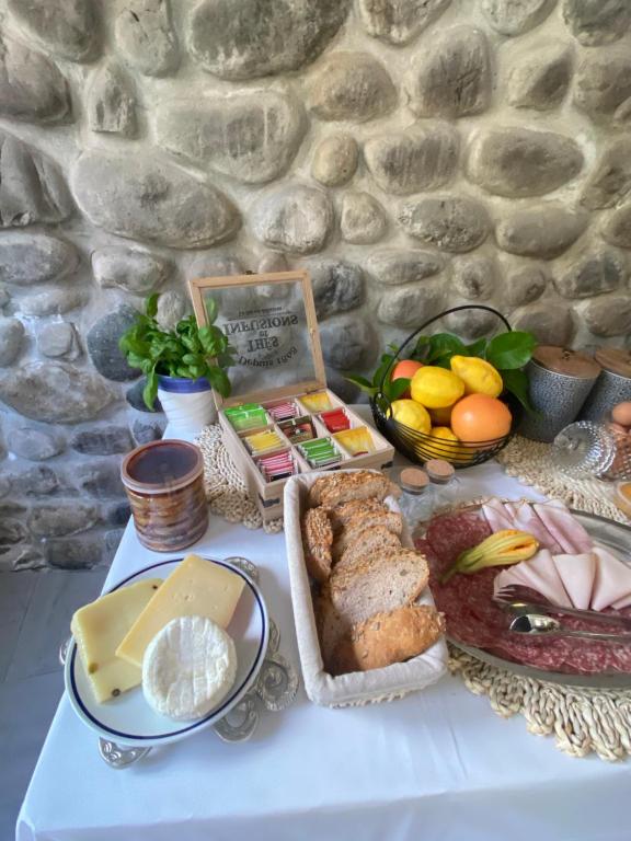 Comida en o cerca de este hotel