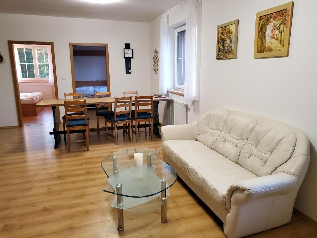 Fotografie z fotogalerie ubytování Špičák sruby - Horní dům v destinaci Špičák