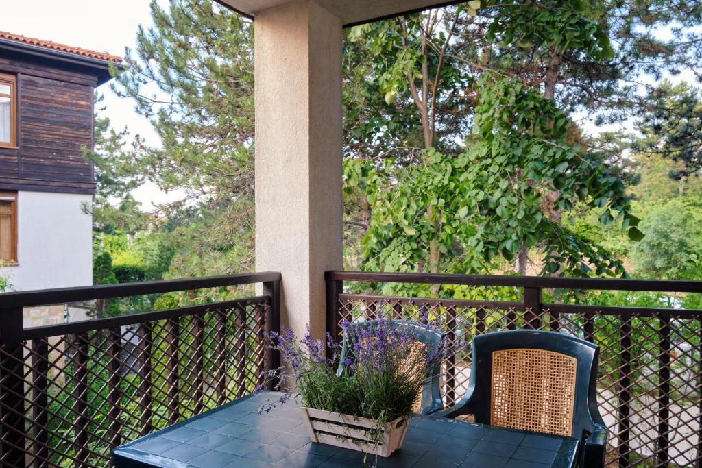 Santa Marina Holiday Village - One-Bedroom Apartment With Park View