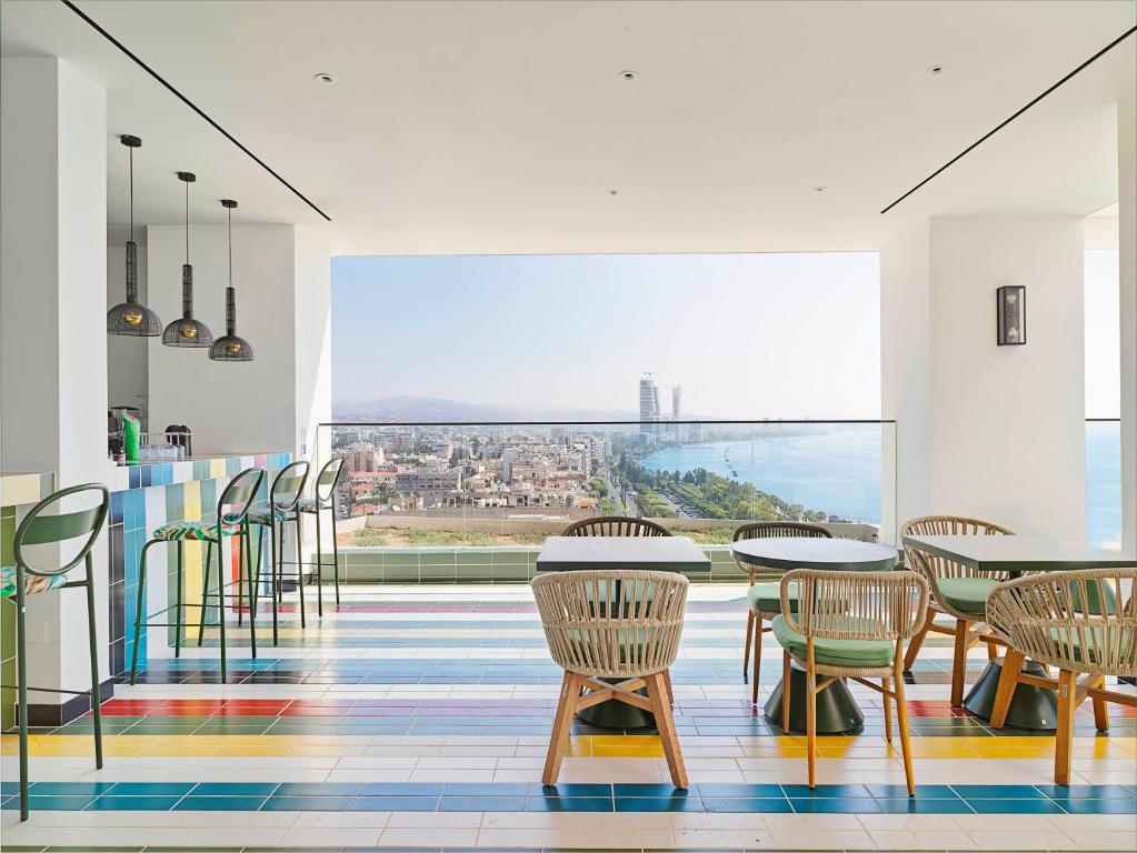 Posezení v ubytování NYX Hotel Limassol