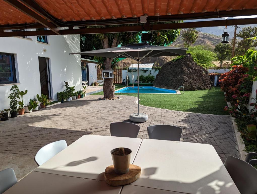 Bazén v ubytování Finca Pedra Molar nebo v jeho okolí