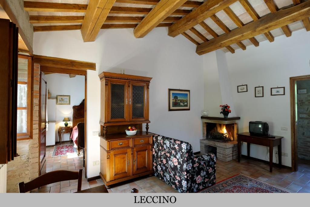A seating area at Le Gorghe di Valmarino