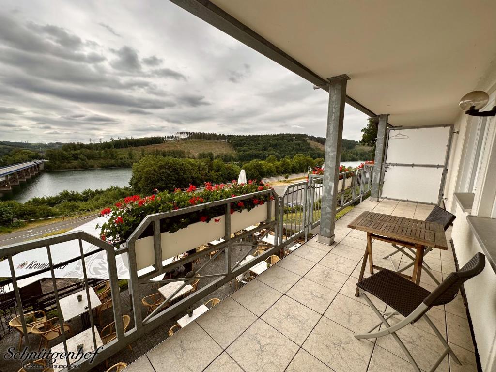 Balkón nebo terasa v ubytování Schnütgenhof Übernachtung am Biggesee