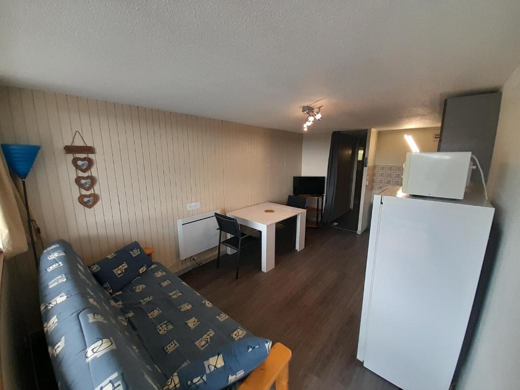 Η κουζίνα ή μικρή κουζίνα στο Le Buron Studio n1413 centre de Station Super Besse