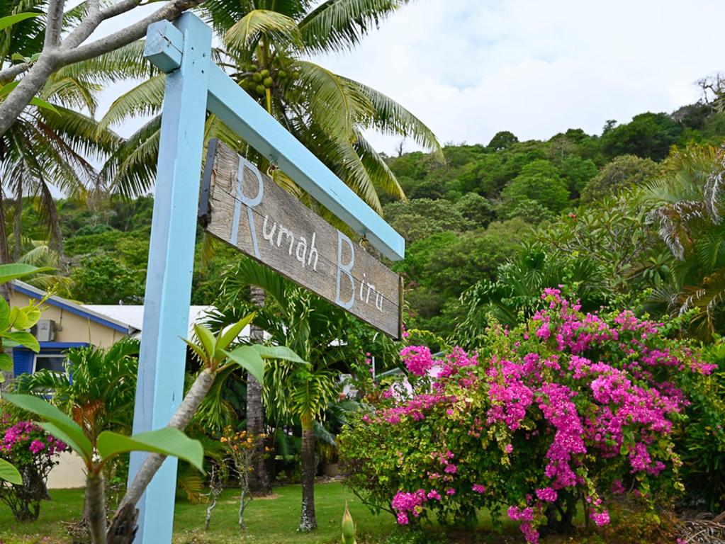 Rumah Biru, Flying Fish Cove (updated prices 2024)