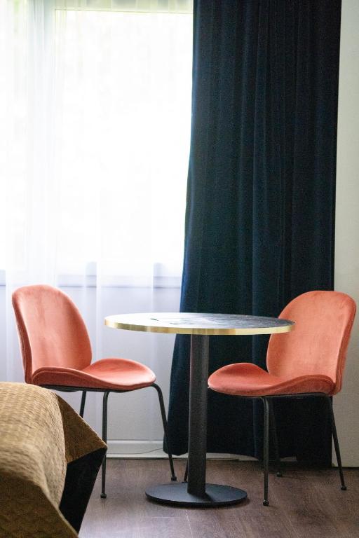 Campanile Troyes Nord - Barberey - Comfort Room - 1 Room - 1 Queen Bed 1 Sofa Bed