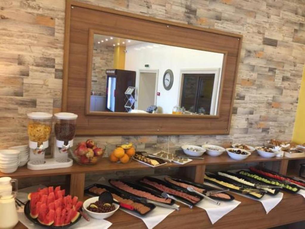 Jídlo v hotelu nebo okolí