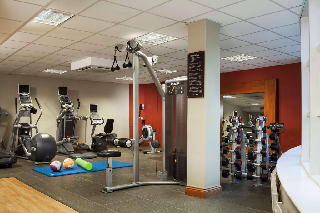 Spordikeskus ja/või sportimisvõimalused majutusasutuses Hilton Dublin