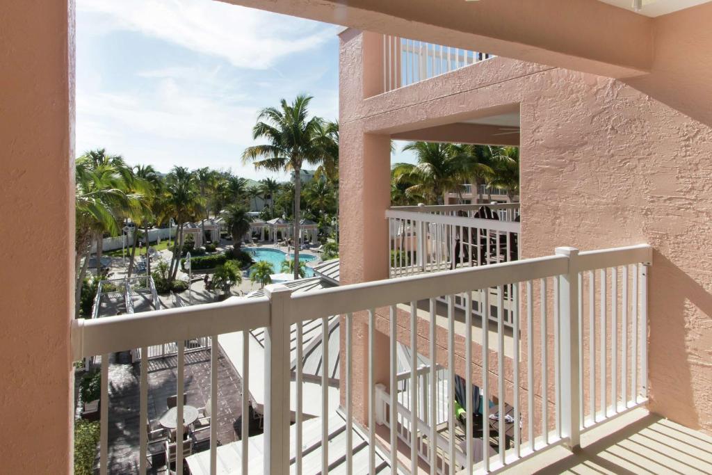 Balkón nebo terasa v ubytování DoubleTree by Hilton Grand Key Resort