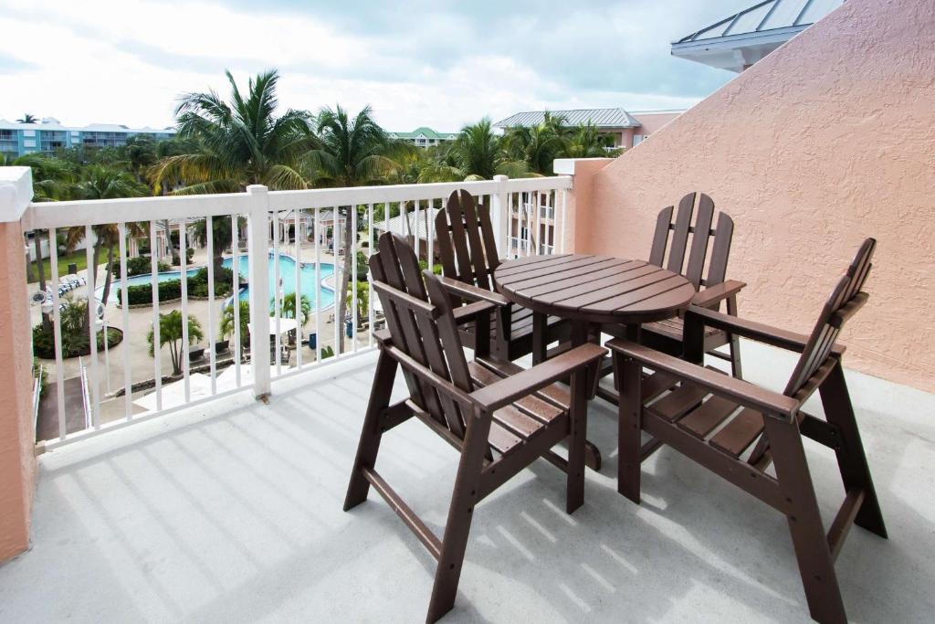 Balkón nebo terasa v ubytování DoubleTree by Hilton Grand Key Resort