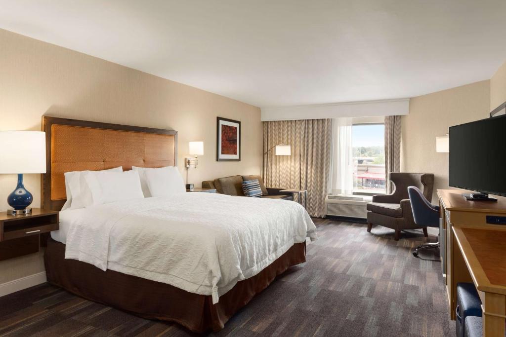 Hampton Inn by Hilton Fort Smith - 特大号床套房
