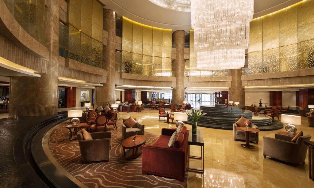 Posezení v ubytování DoubleTree by Hilton Qinghai - Golmud