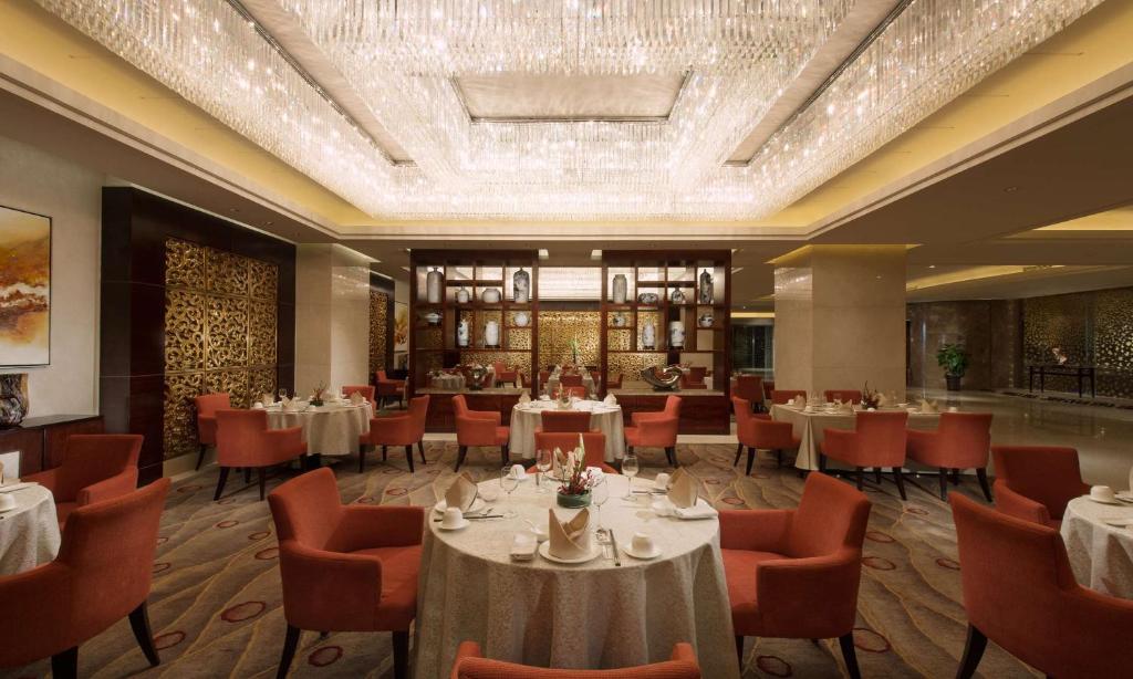 Restaurace v ubytování DoubleTree by Hilton Qinghai - Golmud