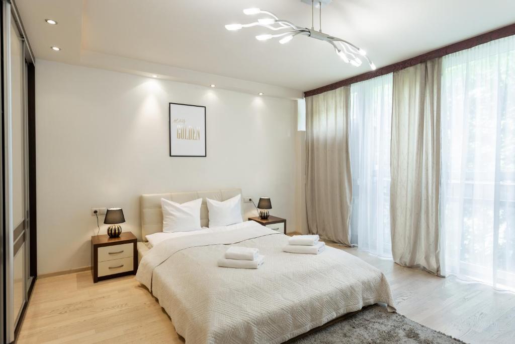 Golden Apartments Warsaw Big and Bright Luxury Apartment Top Location Grzybowska 5, Varsovia