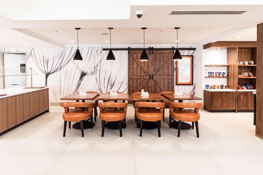 Hilton Garden Inn Fairfax photo
