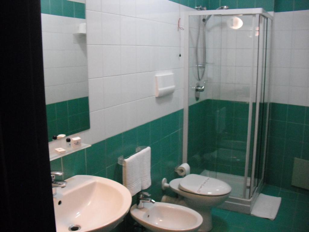 Koupelna v ubytování Albergo Ristorante Saverino