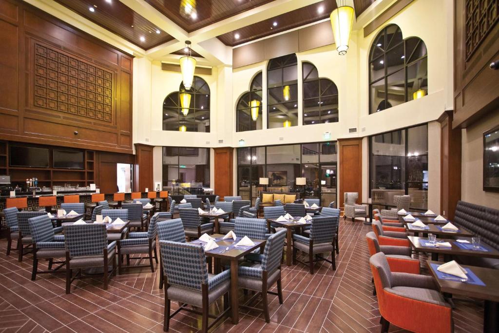 Restaurace v ubytování DoubleTree by Hilton Rosemead