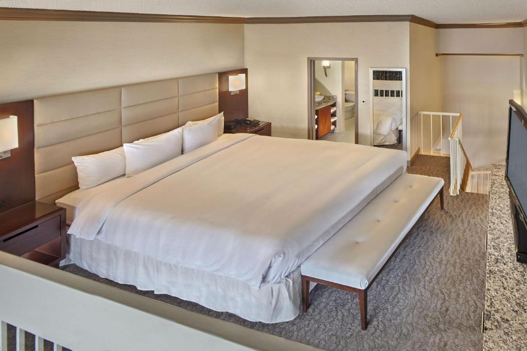 DoubleTree by Hilton Little Rock - Suite Con Cama Extragrande - No Fumadores